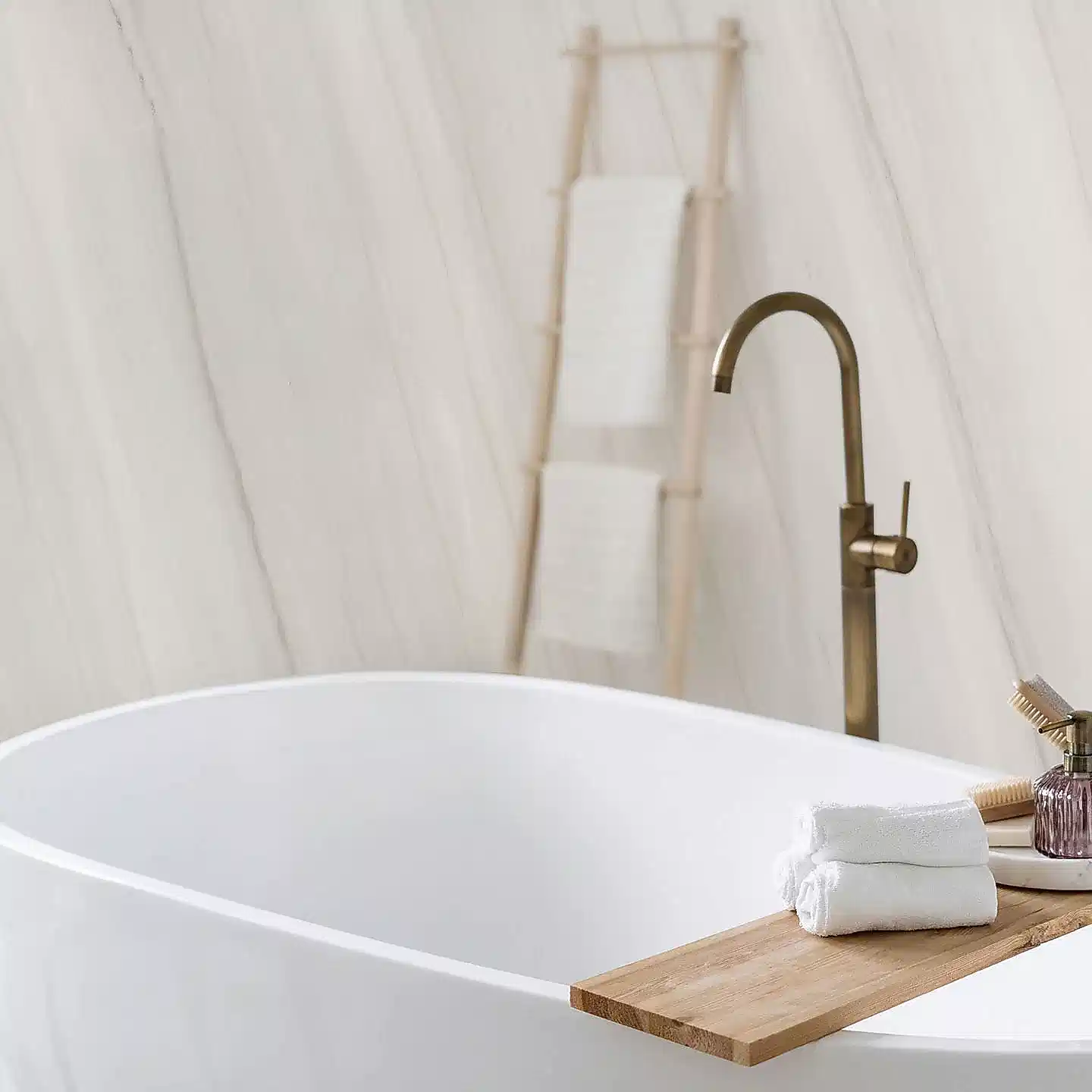 Lamar Poselen Bianco Lasa